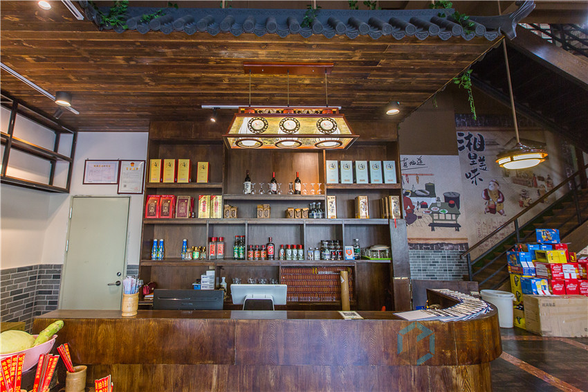 400平山里人家湘菜館裝修設(shè)計